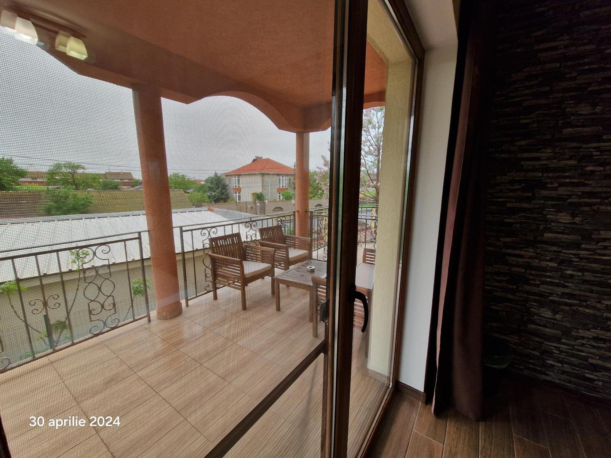 Casa Adrian 2 Mai Apartment Стая снимка